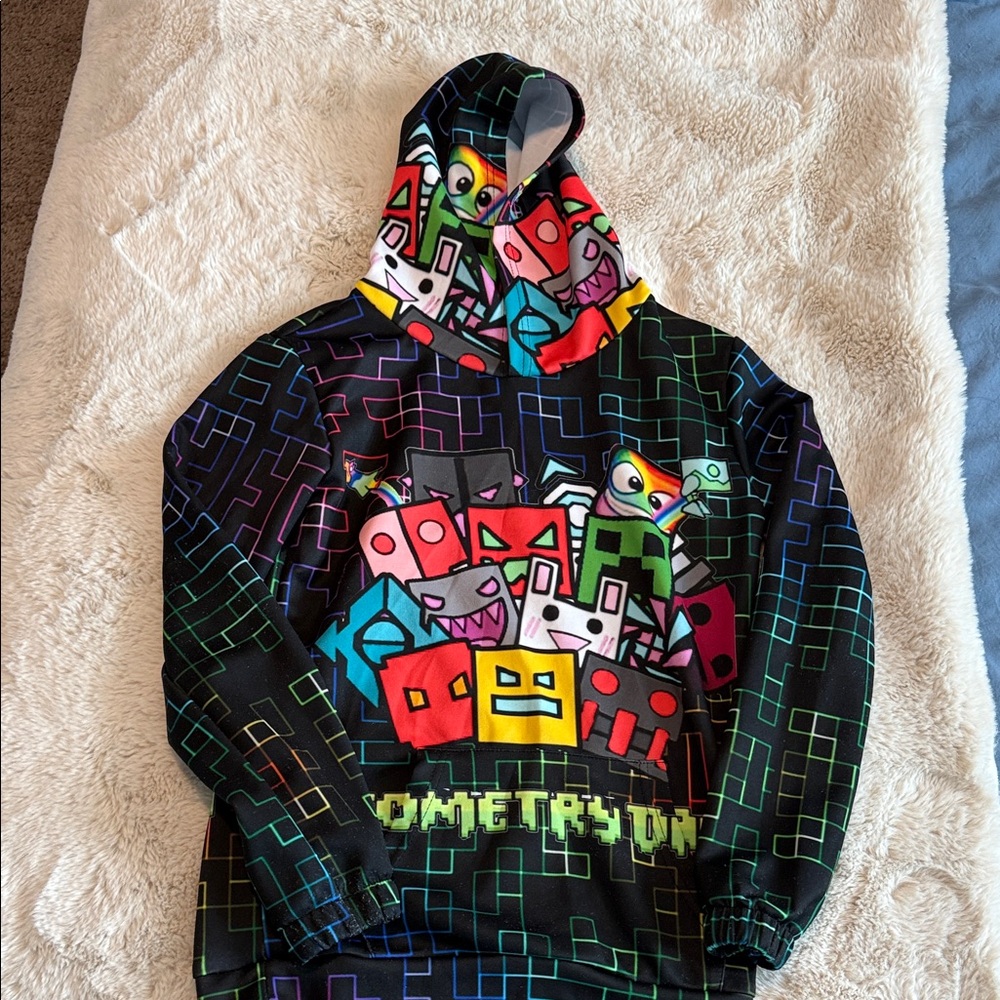 Kids' Black Multicolor Graphic Hoodie-"Geometry Dash"
Size M